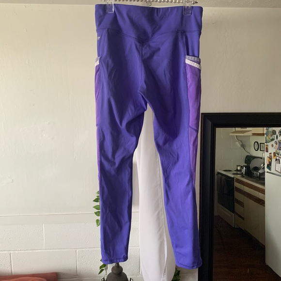 Fabletics Trinity Mid-Rise Pocket 7/8 - Picture 7 of 8